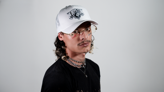 WHITE TRUCKER