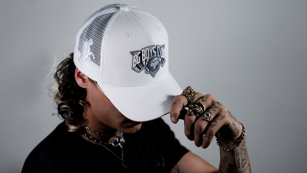 WHITE TRUCKER